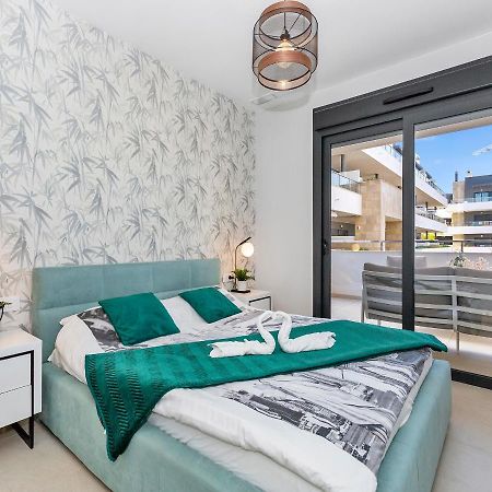 Lovely First Floor Apartment, Heating Pool ! Alicante Eksteriør billede