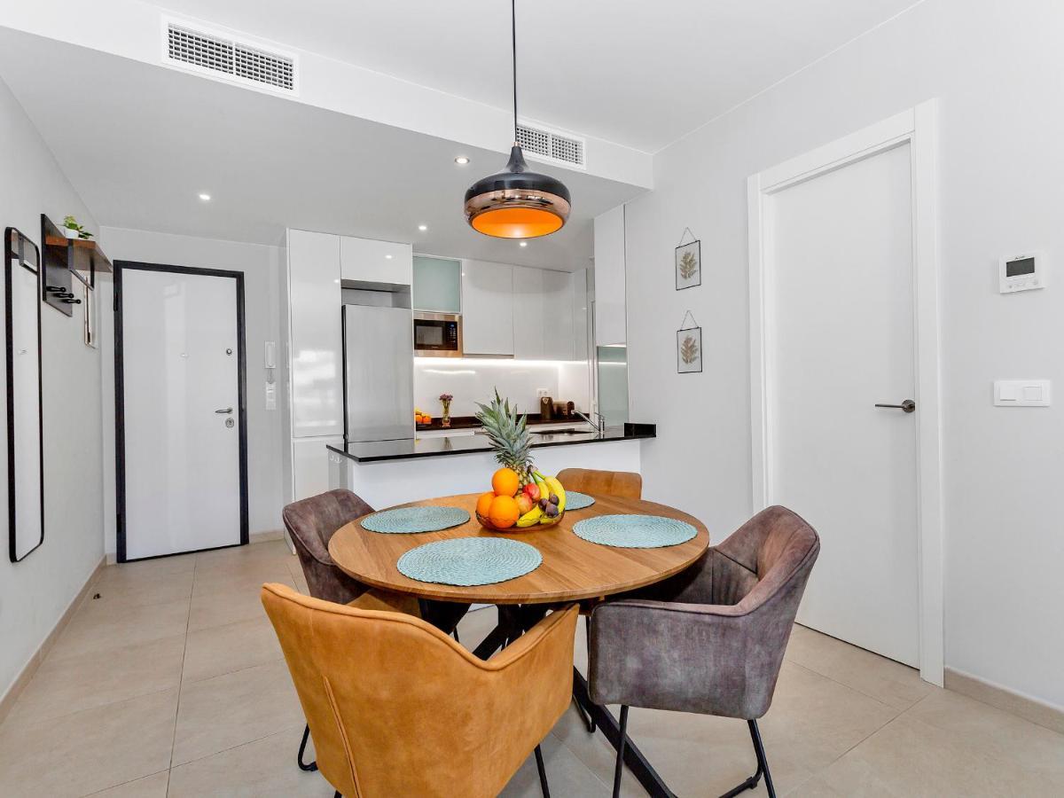Lovely First Floor Apartment, Heating Pool ! Alicante Eksteriør billede