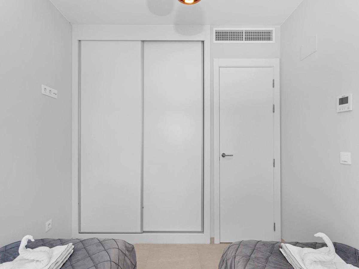 Lovely First Floor Apartment, Heating Pool ! Alicante Eksteriør billede